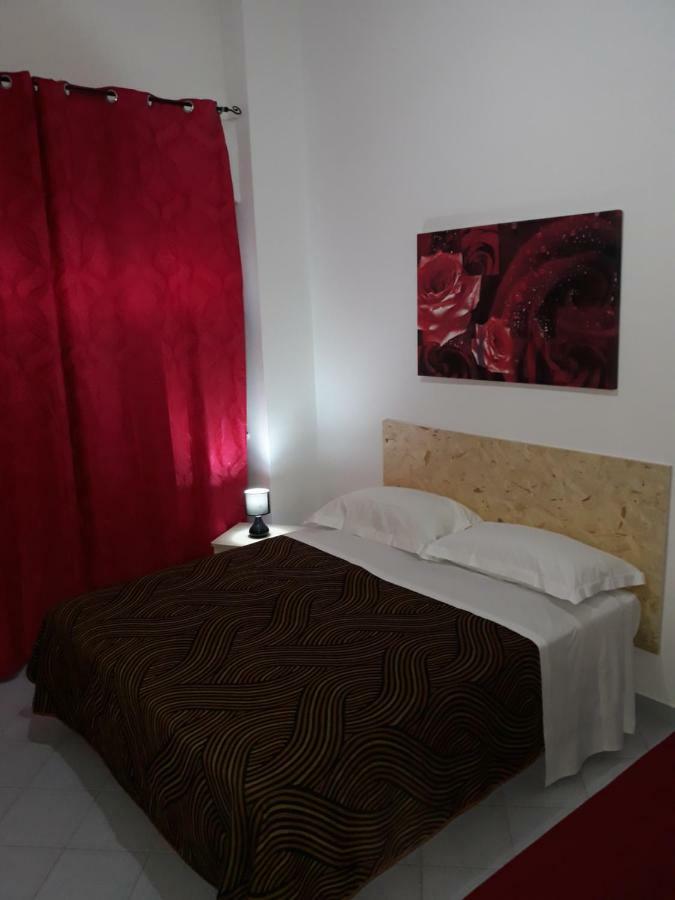 Rooms Center Wolf - Matrimoniale E Comunicanti Матера Экстерьер фото